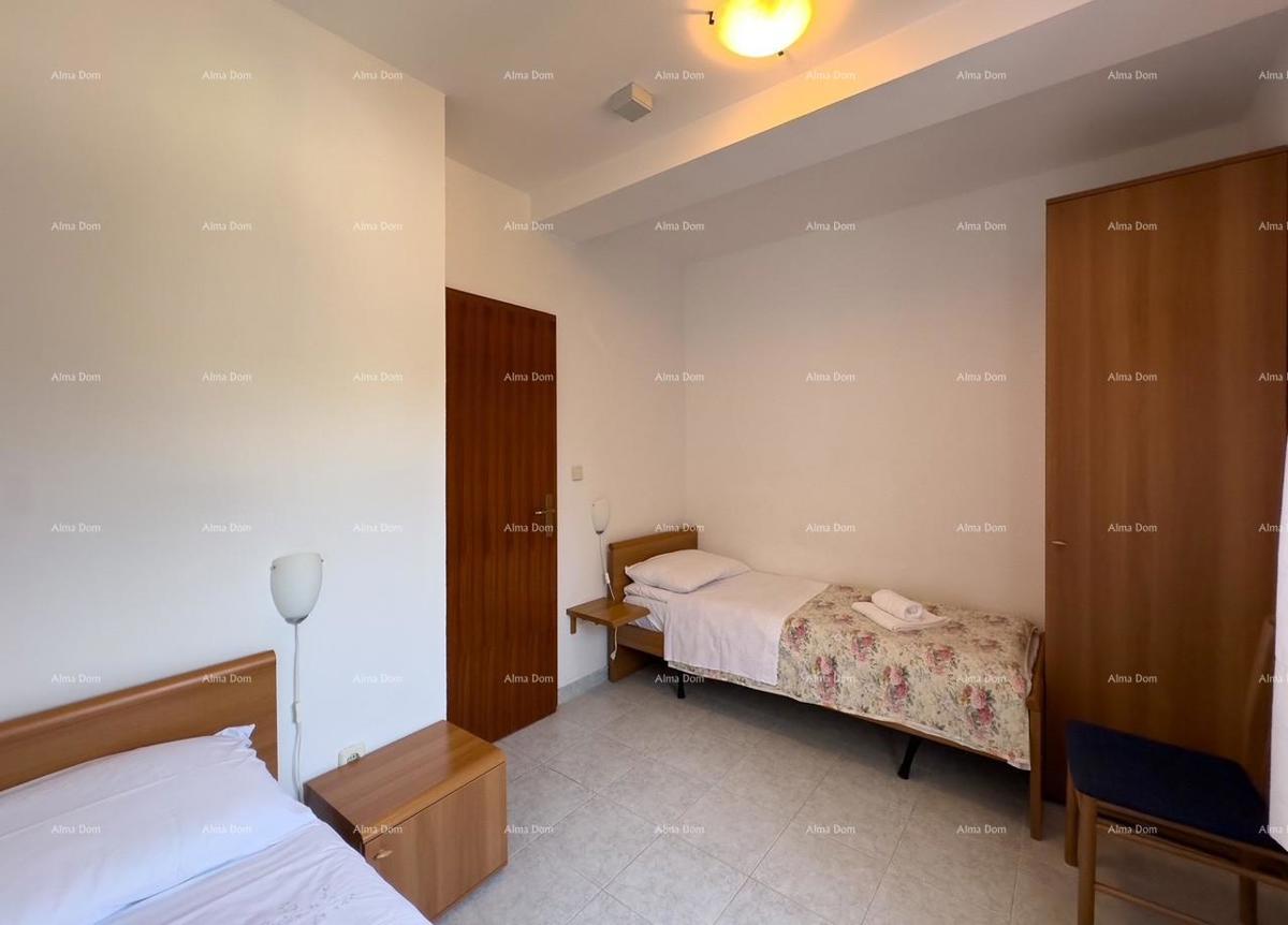 Investicija iz sanj: šarmanten hotel v Krnici, 200 m od morja