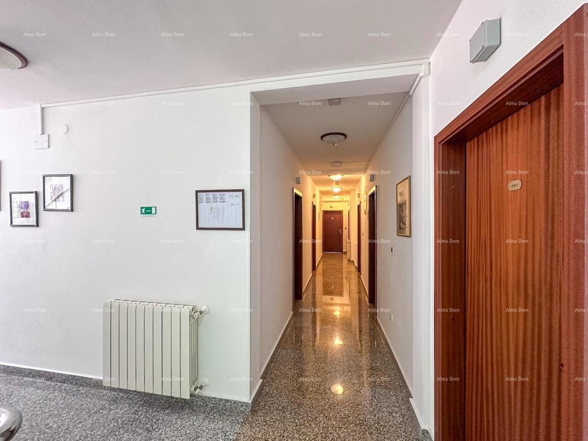 Investicija iz sanj: šarmanten hotel v Krnici, 200 m od morja