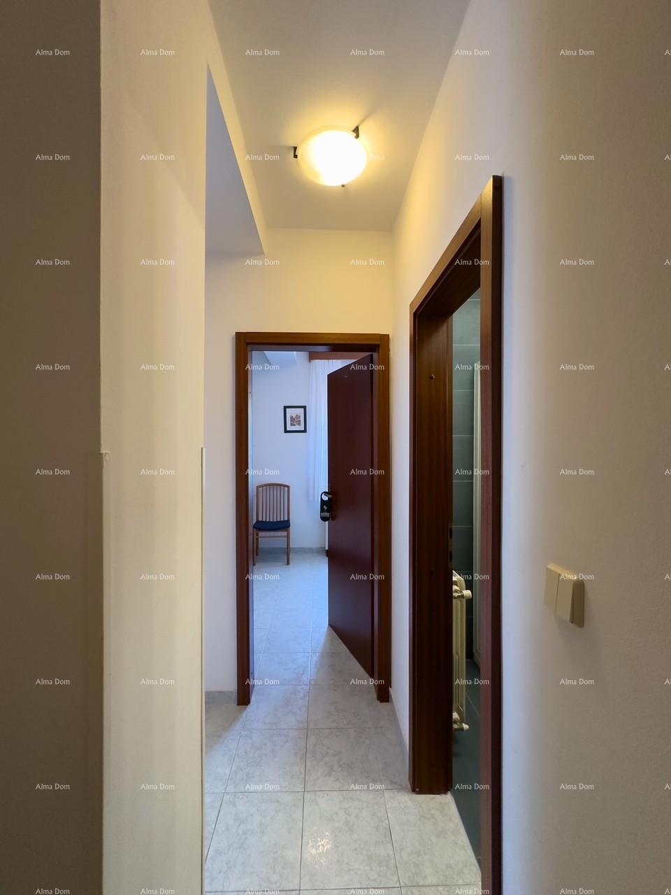 Investicija iz sanj: šarmanten hotel v Krnici, 200 m od morja