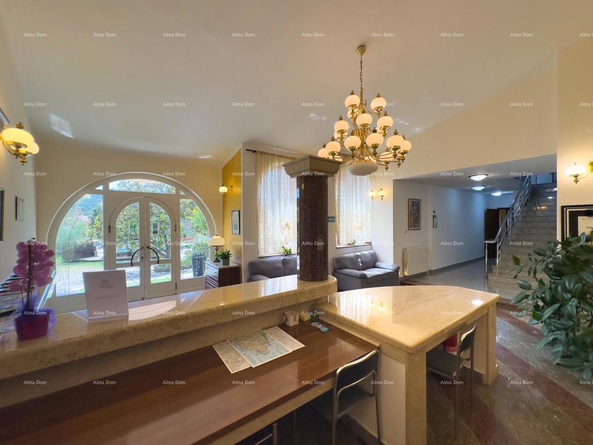 Investicija iz sanj: šarmanten hotel v Krnici, 200 m od morja