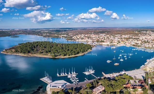 Medulin/ prodaja apartmanske hiše s 10 ločenimi stanovanjskimi enotami! Blizu morja in plaž!