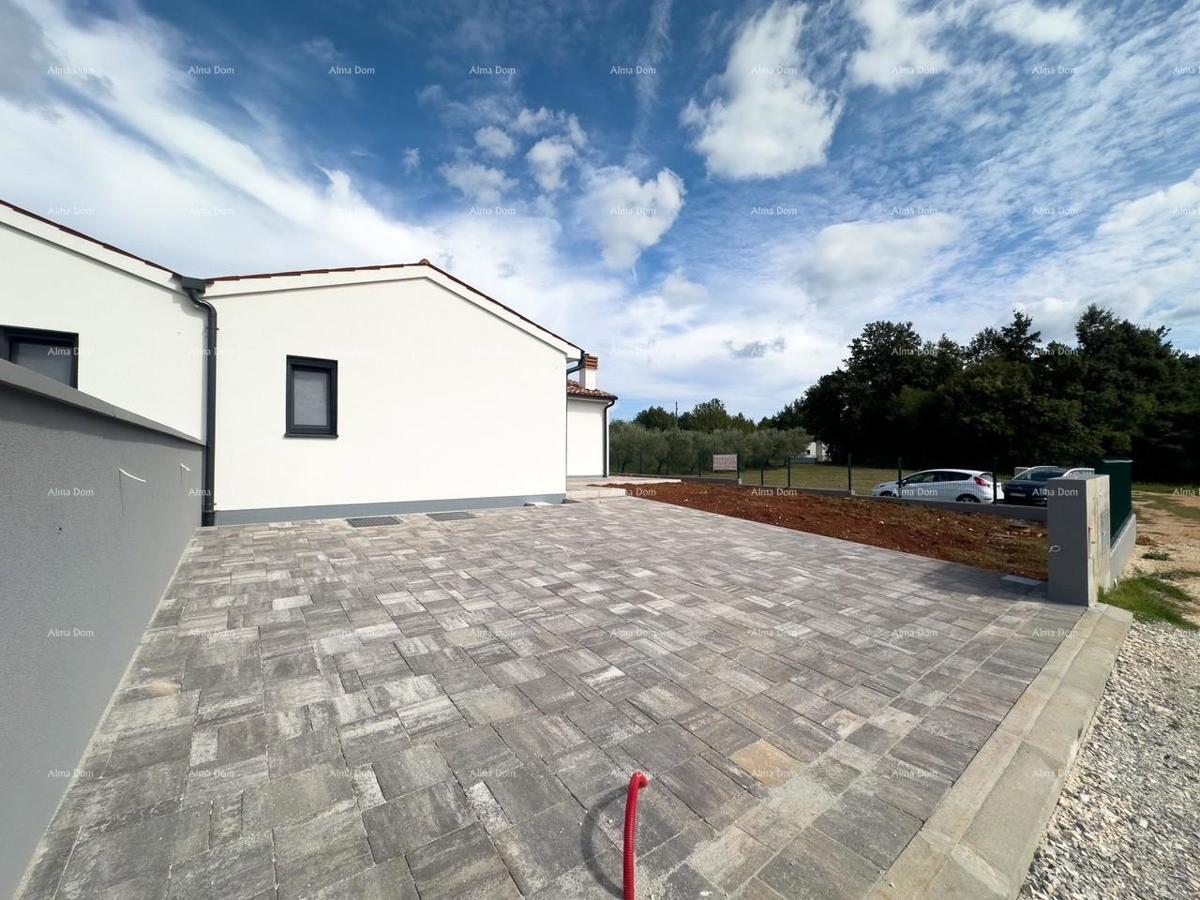 BARBAN, KOŽLJANI - Novogradnja / Dvojček, desni del. Ekološko naselje