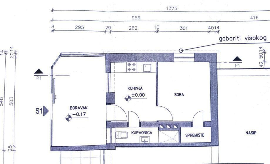 Pula – Hiša z dvema stanovanjski enotama, 50 m od morja