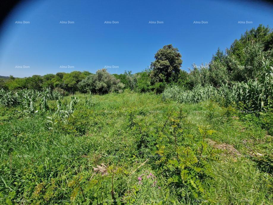 Vinkuran – Atraktivno zemljišče s pogledom na morje, le 200 m od obale