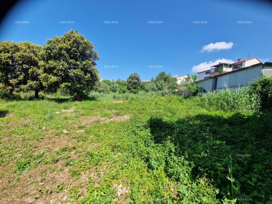 Vinkuran – Atraktivno zemljišče s pogledom na morje, le 200 m od obale