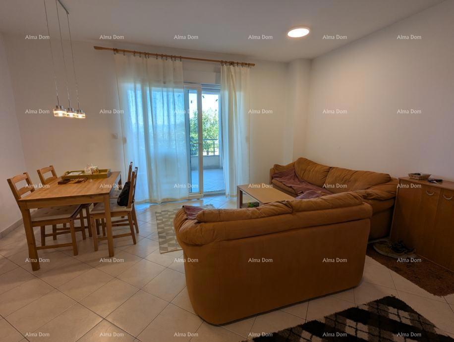 LABIN, Apartma z razgledom na morje in vrtom