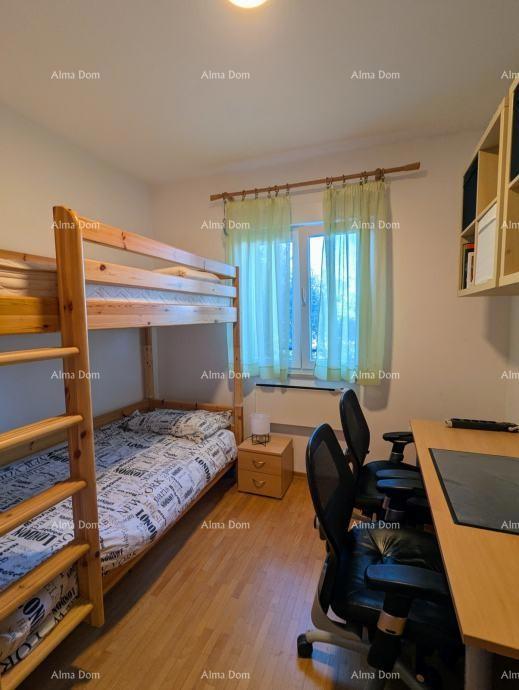 LABIN, Apartma z razgledom na morje in vrtom