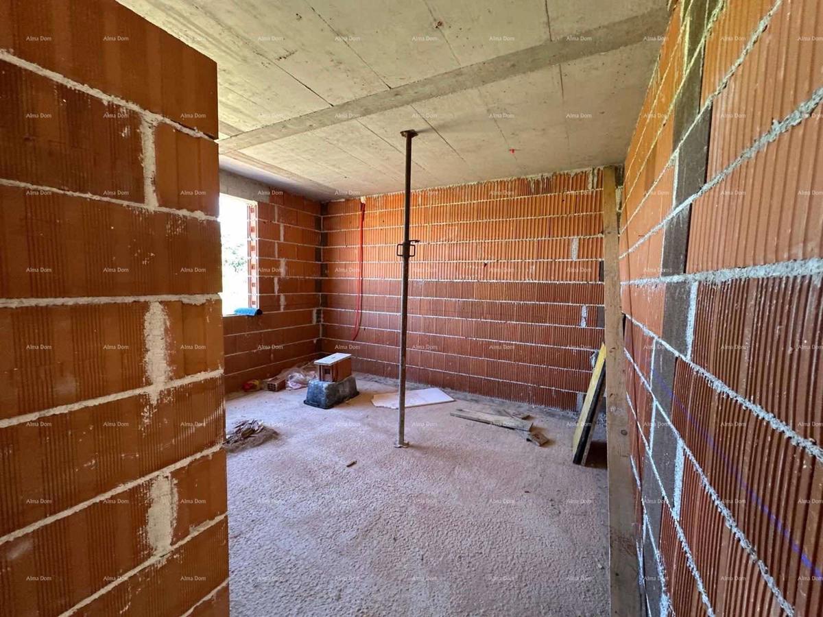 Nov projekt, Barbariga! Apartma z vrtom in parkiriščem, 500 m od morja