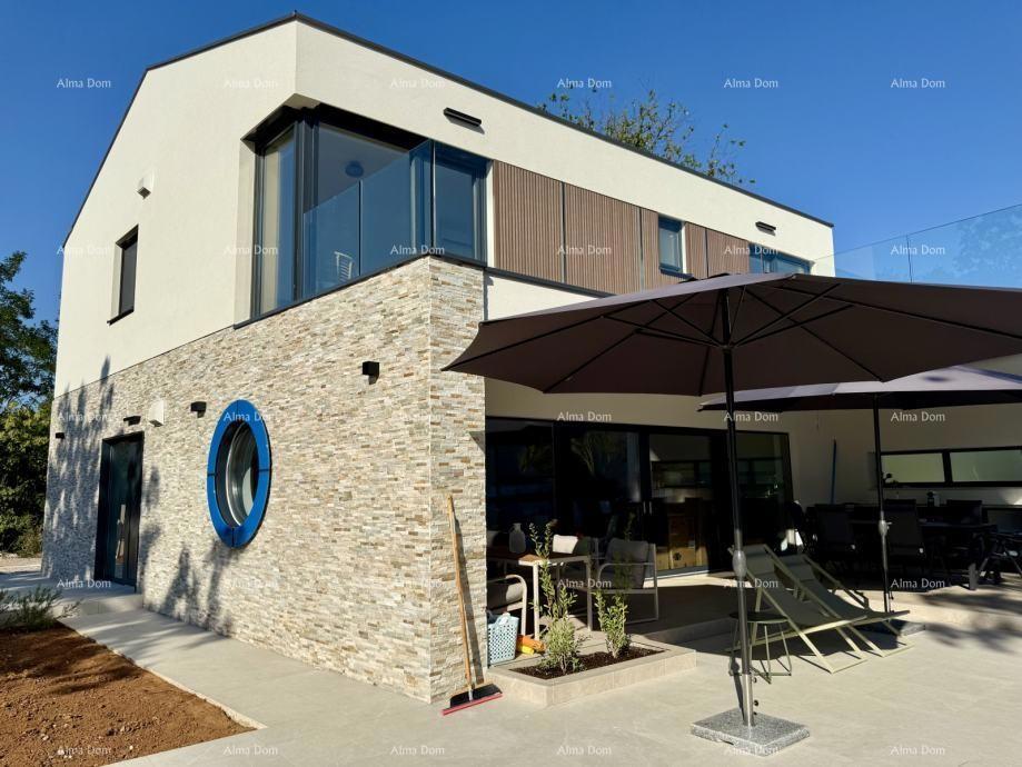 Moderna vila s bazenom, 218 m² – okolica Labina