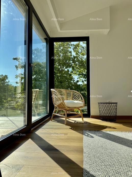 Moderna vila s bazenom, 218 m² – okolica Labina