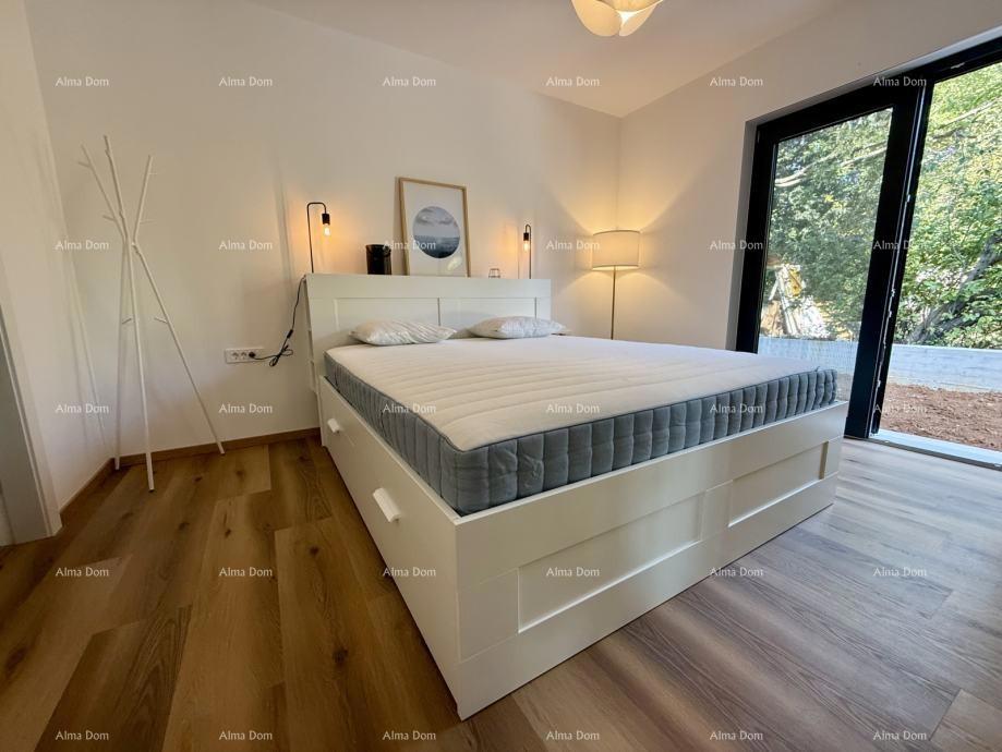 Moderna vila s bazenom, 218 m² – okolica Labina