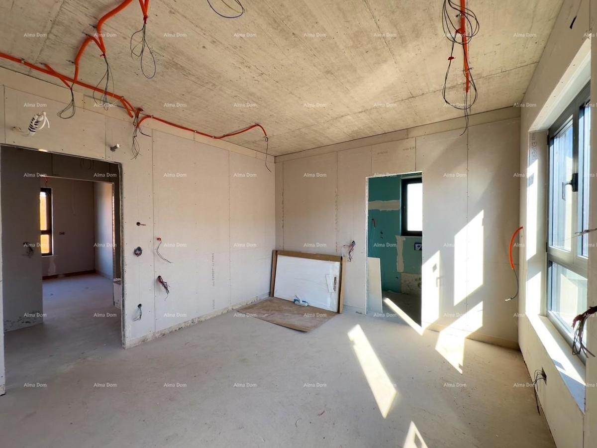 Na prodaj: Stanovanje v drugem nadstropju manjše stavbe!