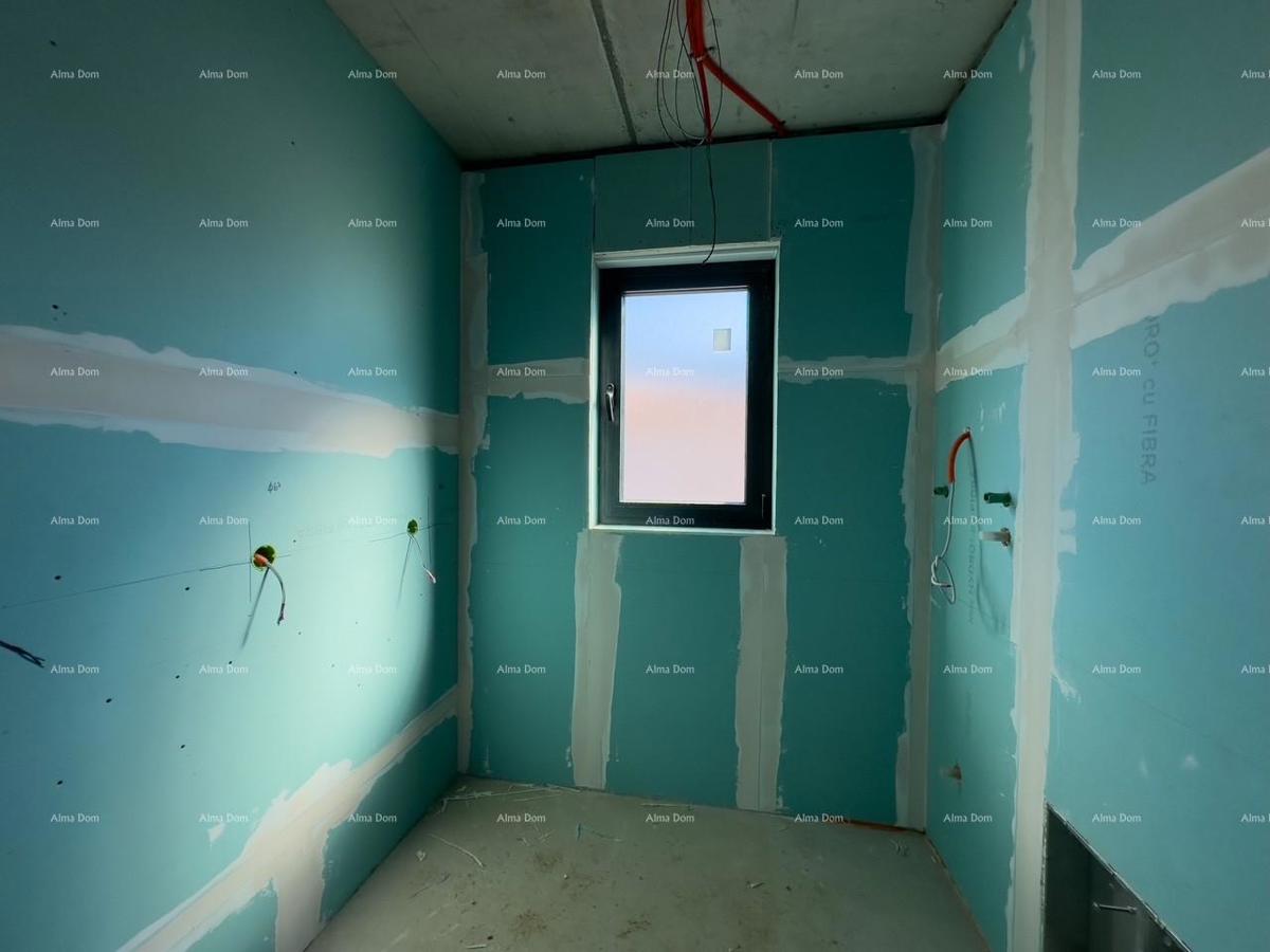 Na prodaj: Stanovanje v drugem nadstropju manjše stavbe!