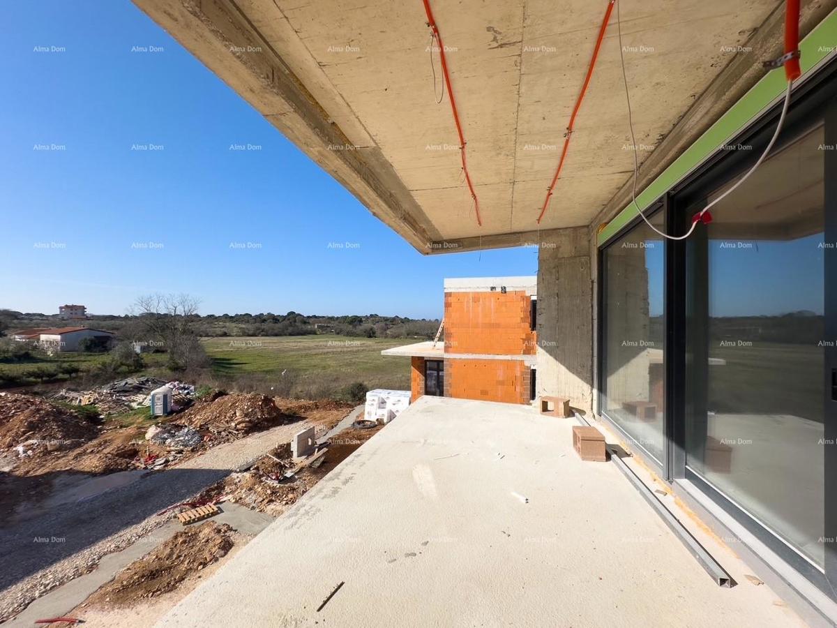 Na prodaj: Stanovanje v drugem nadstropju manjše stavbe!