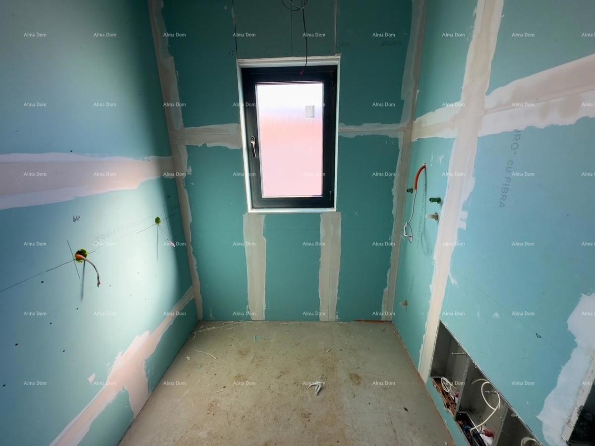 Na prodaj: Stanovanje v drugem nadstropju manjše stavbe!