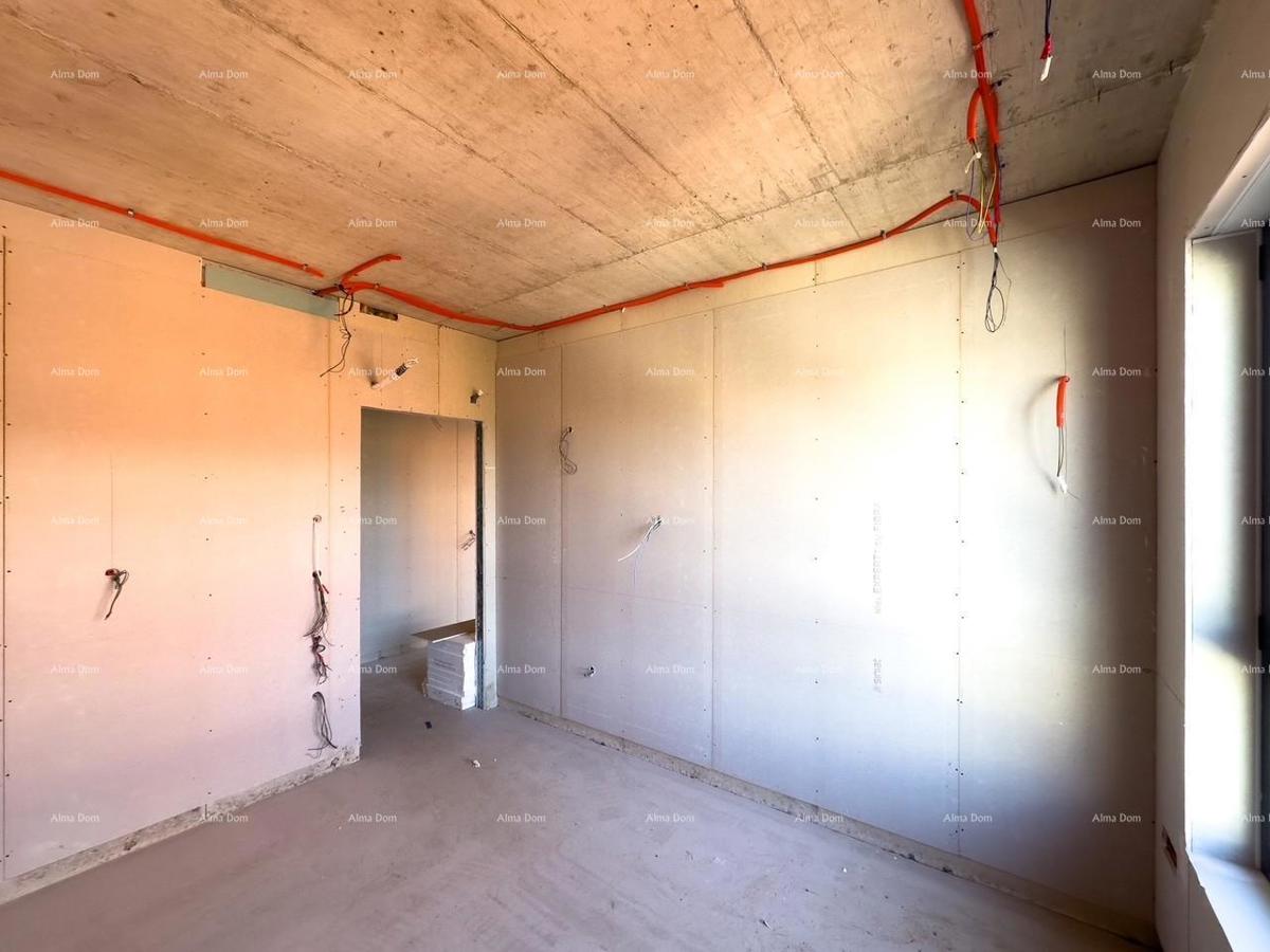 Na prodaj: Stanovanje v drugem nadstropju manjše stavbe!