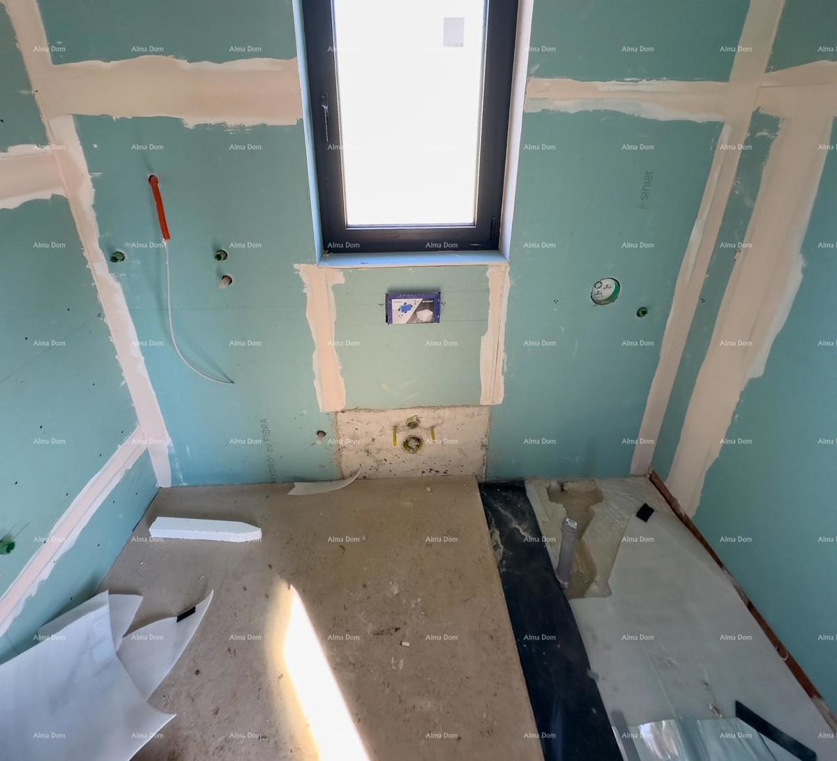 Na prodaj: Stanovanje v drugem nadstropju manjše stavbe!