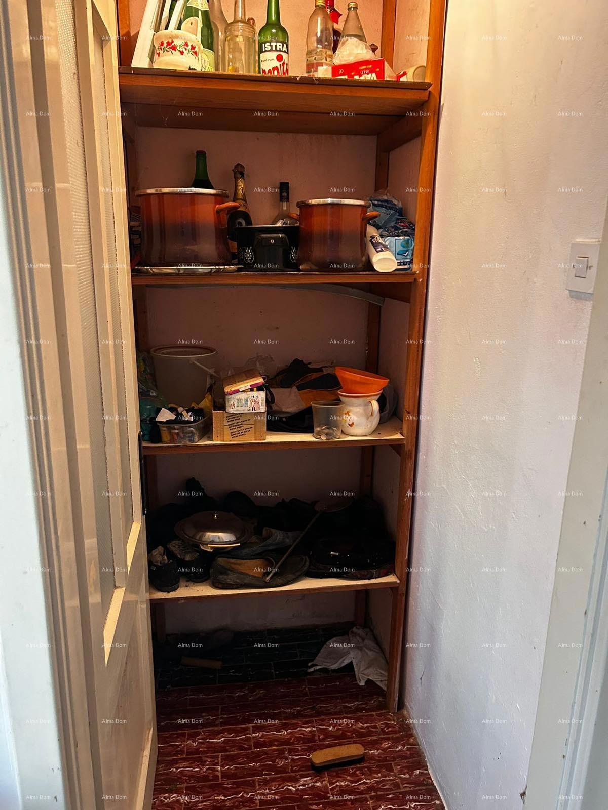 Prodaja hiše s skednjem in zemljiščem v bližini Barbana!