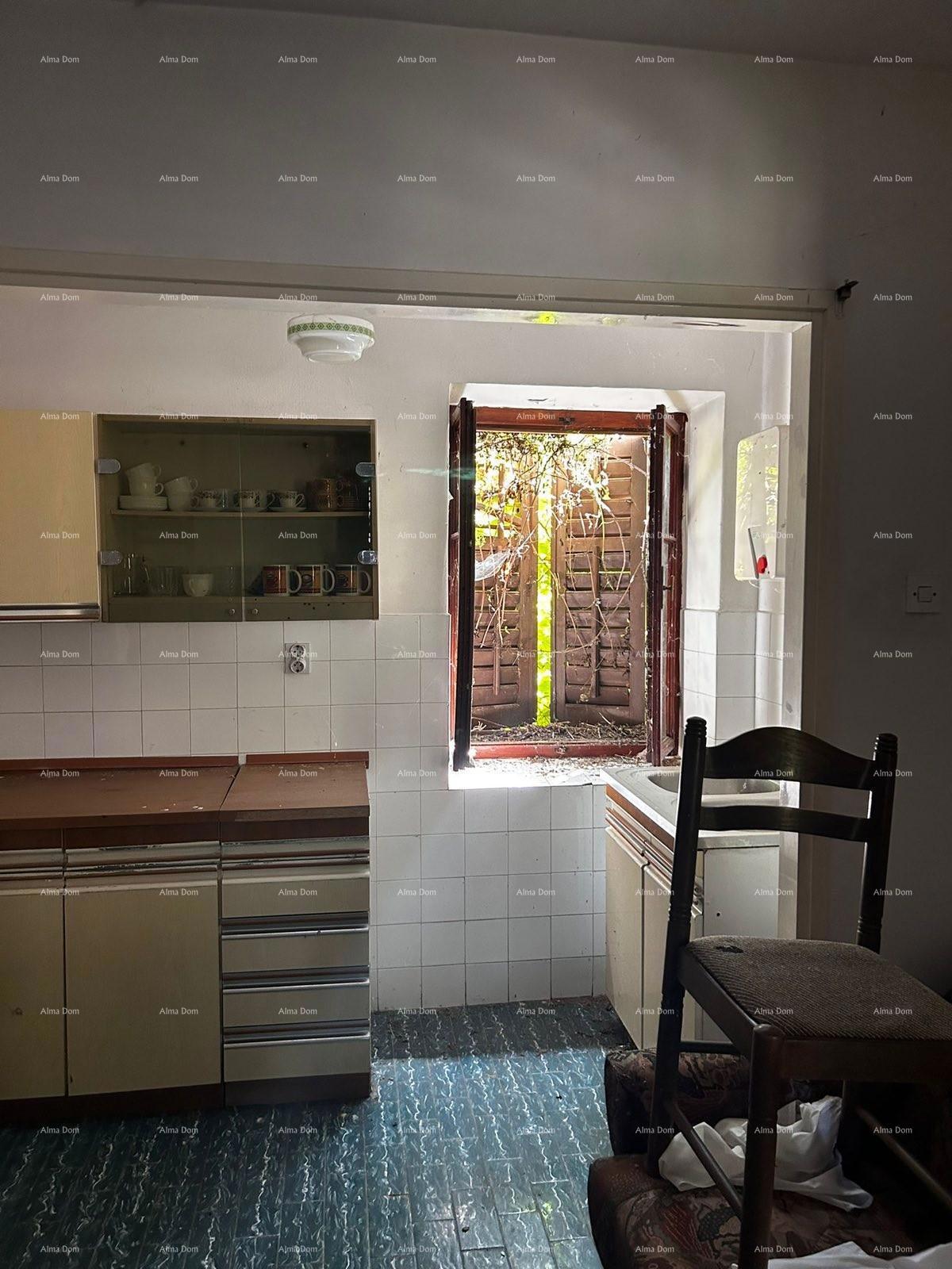 Prodaja hiše s skednjem in zemljiščem v bližini Barbana!