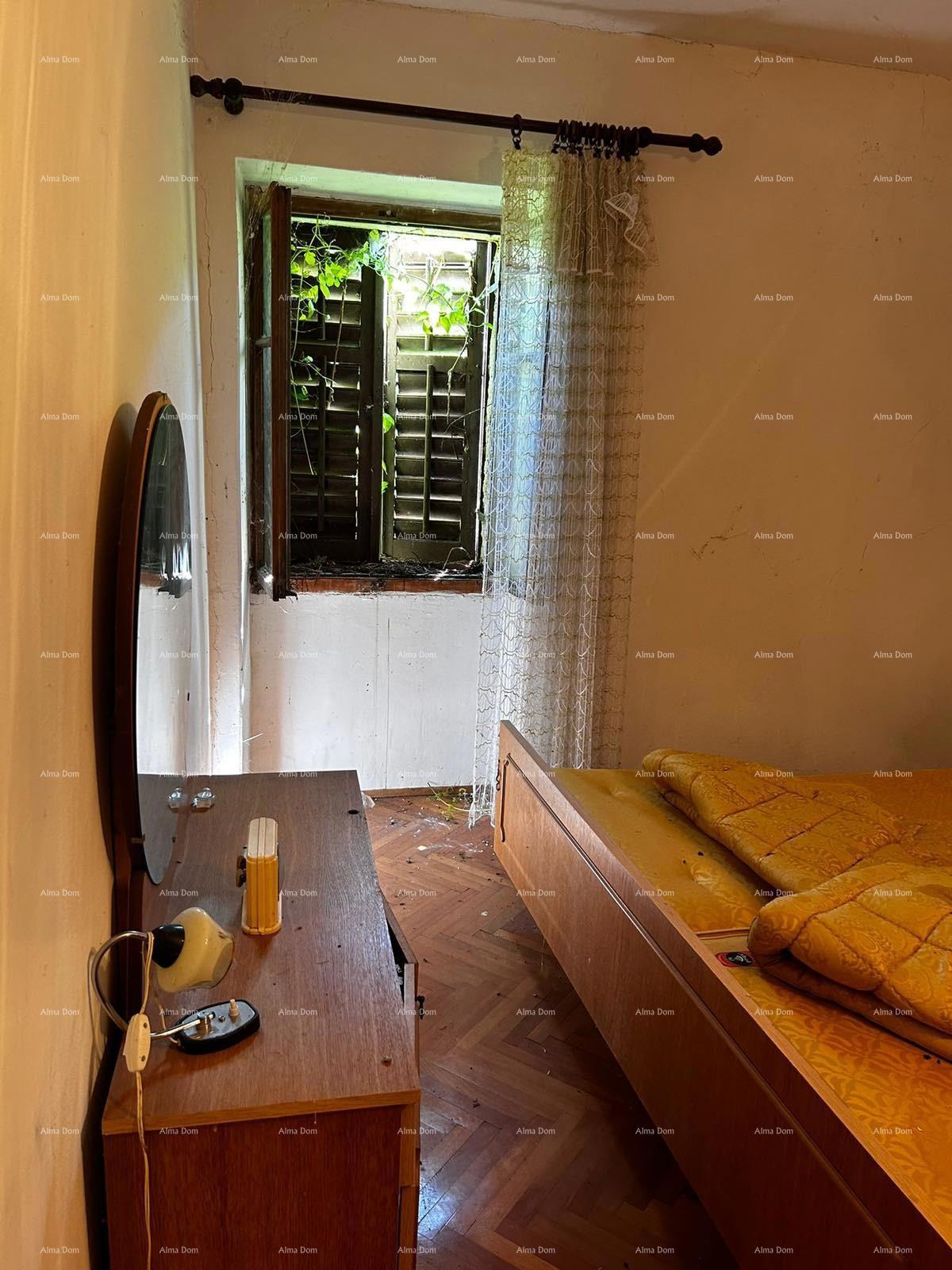 Prodaja hiše s skednjem in zemljiščem v bližini Barbana!