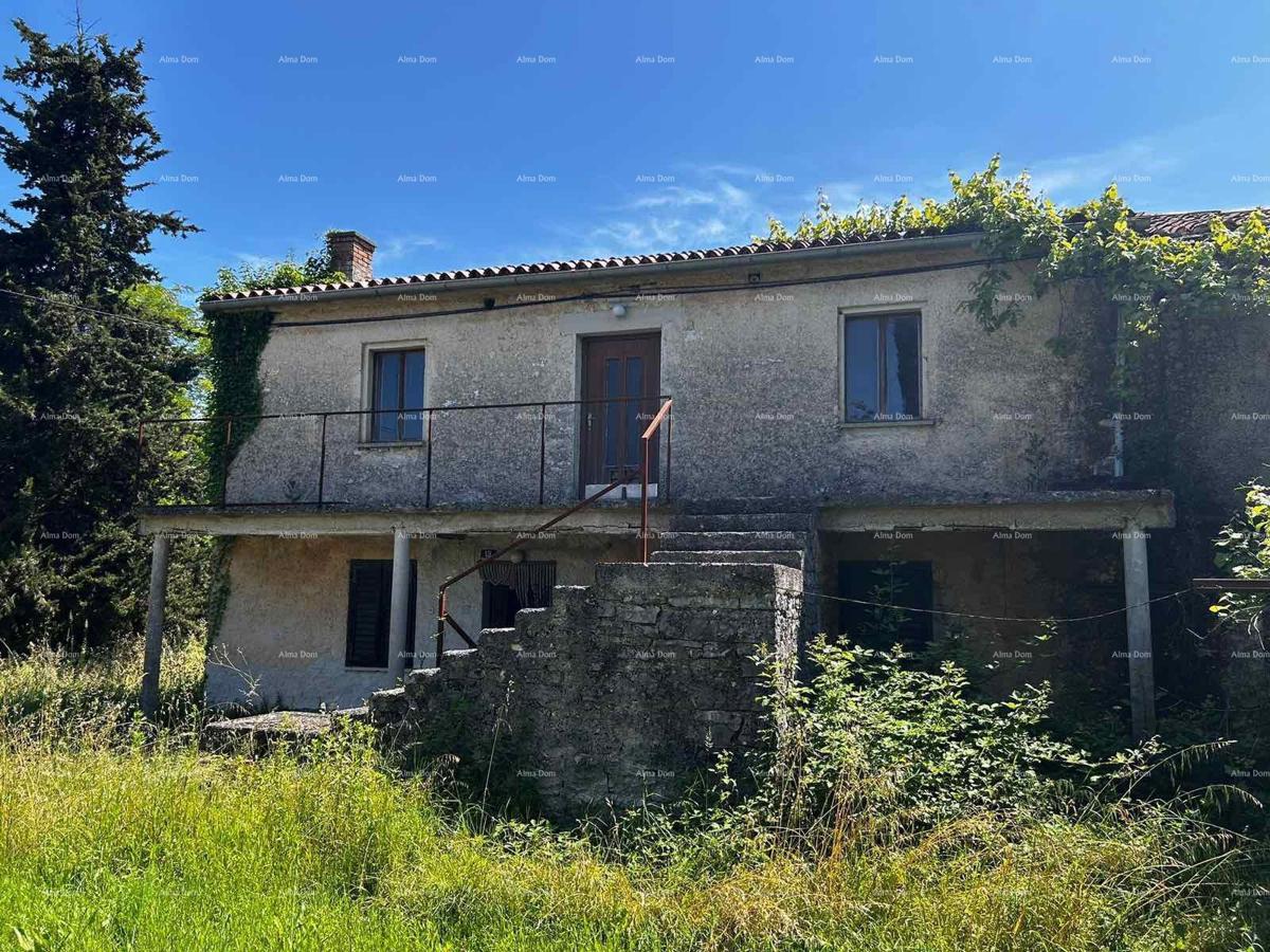 Prodaja hiše s skednjem in zemljiščem v bližini Barbana!