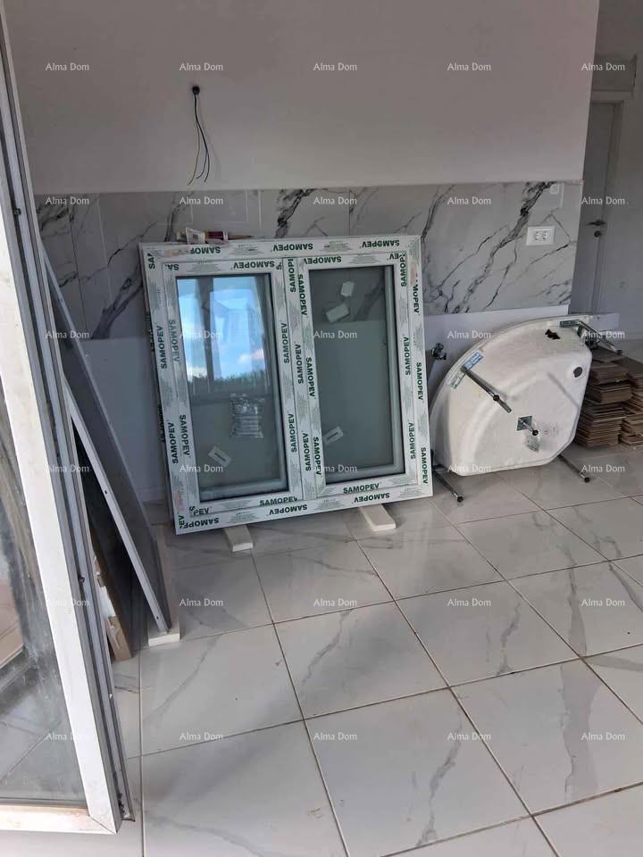 Nova hiša s bazenom v okolici Svetvinčenta