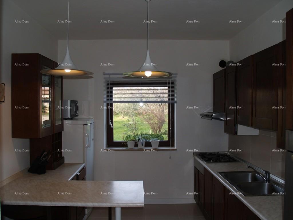 Ližnjan – Prostorna družinska hiša z velikim potencialom