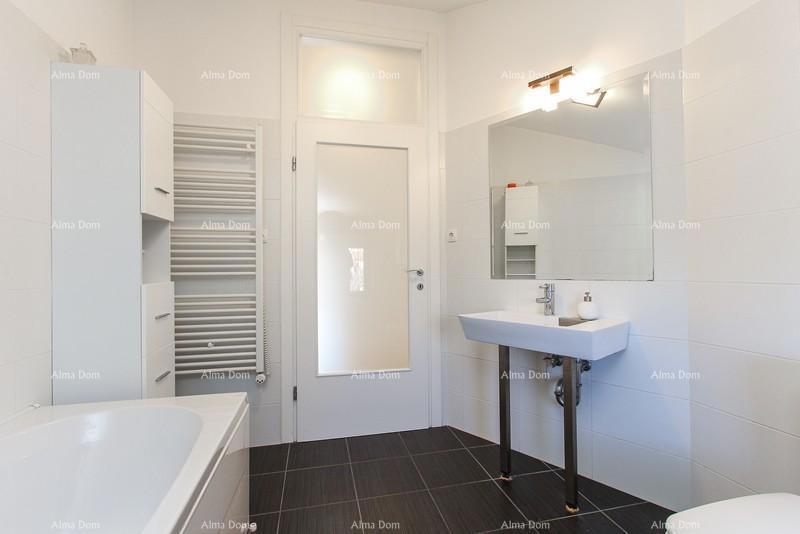 Ližnjan – Prostorna družinska hiša z velikim potencialom