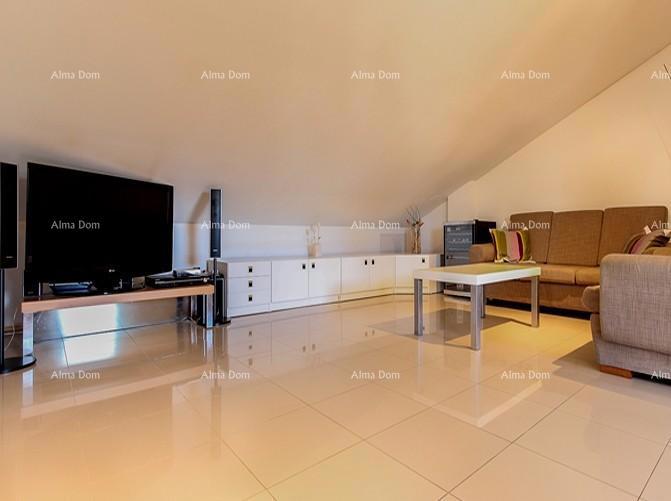 Ližnjan – Prostorna družinska hiša z velikim potencialom