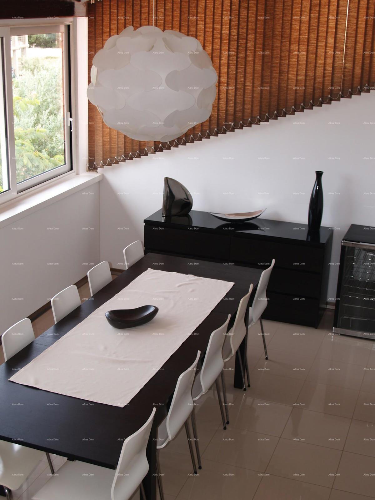 Ližnjan – Prostorna družinska hiša z velikim potencialom