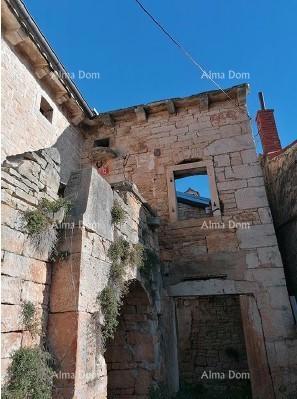 Prodaja - Kamena istarska hiša s projektom in predano dokumentacijo – blizu Tinjana!