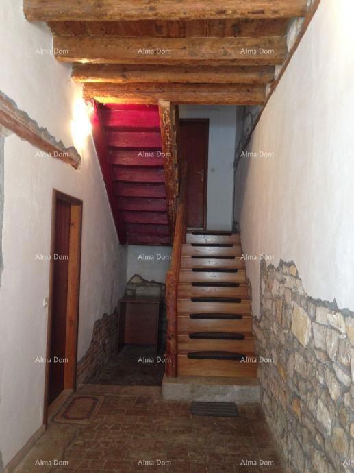 Poreč, Na prodaju stan s 3 spavaće sobe