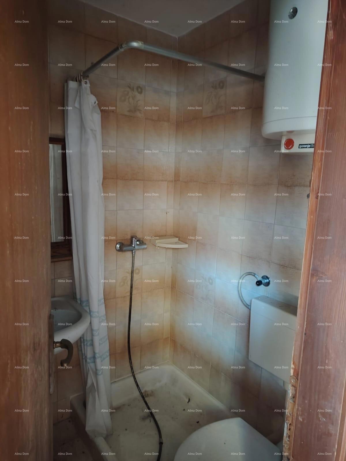 Popoln mir in potencial: nepremičnina s 12 spalnicami, bazenom in čudovitim pogledom na morje v Pomeru