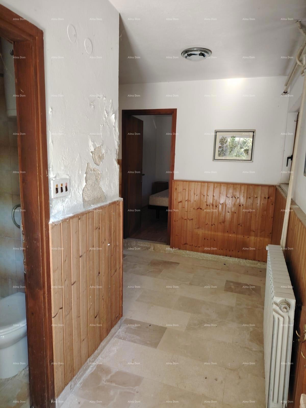 Popoln mir in potencial: nepremičnina s 12 spalnicami, bazenom in čudovitim pogledom na morje v Pomeru