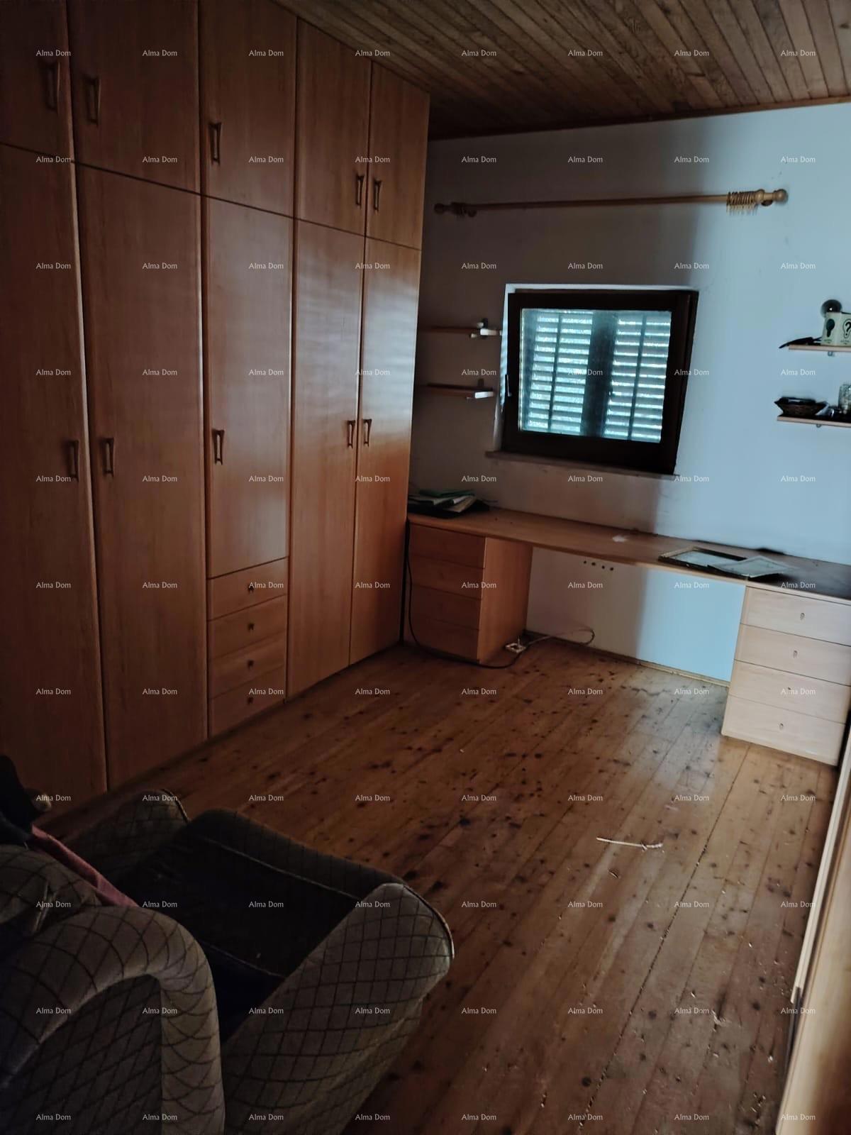 Popoln mir in potencial: nepremičnina s 12 spalnicami, bazenom in čudovitim pogledom na morje v Pomeru