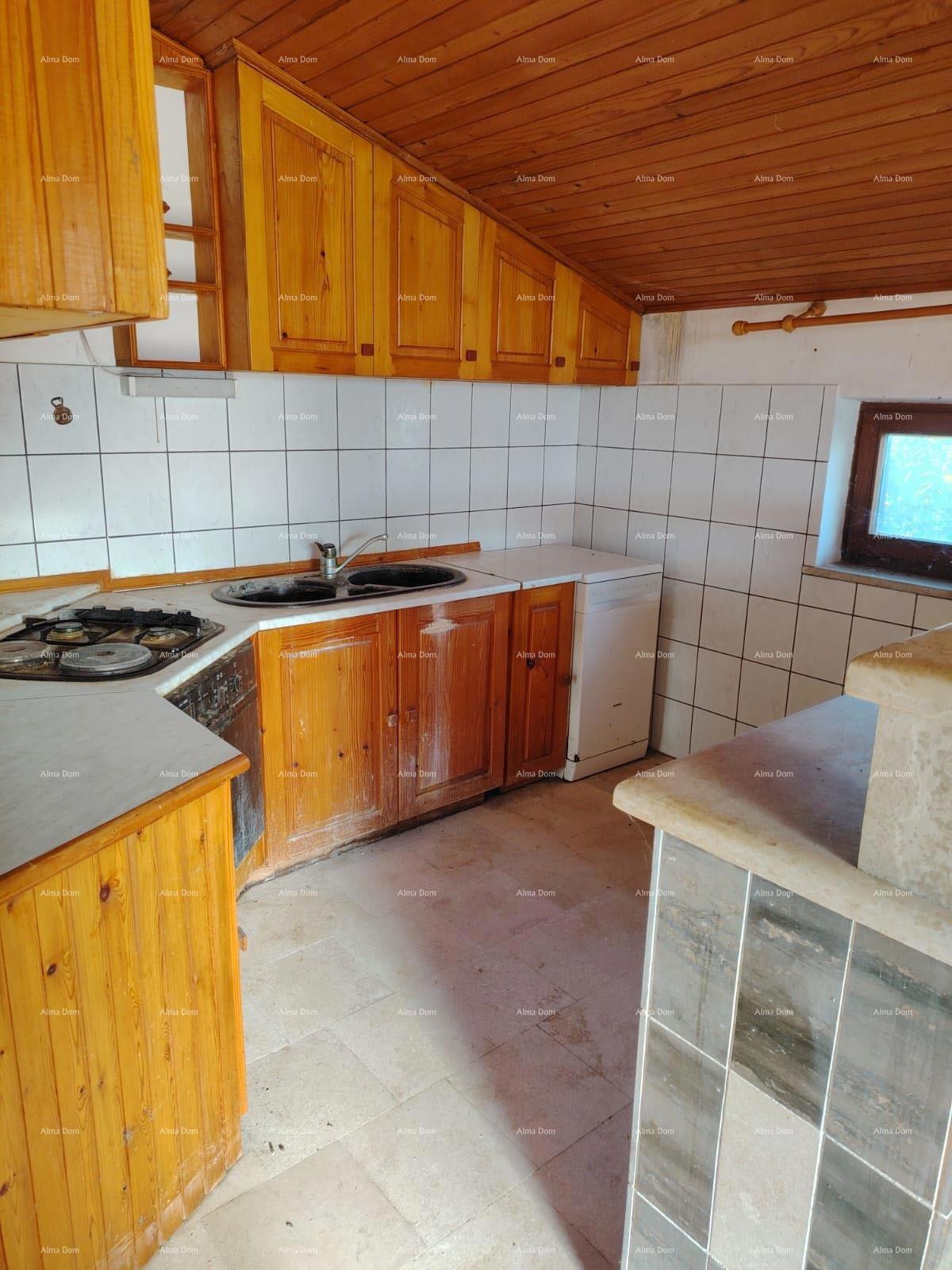 Popoln mir in potencial: nepremičnina s 12 spalnicami, bazenom in čudovitim pogledom na morje v Pomeru