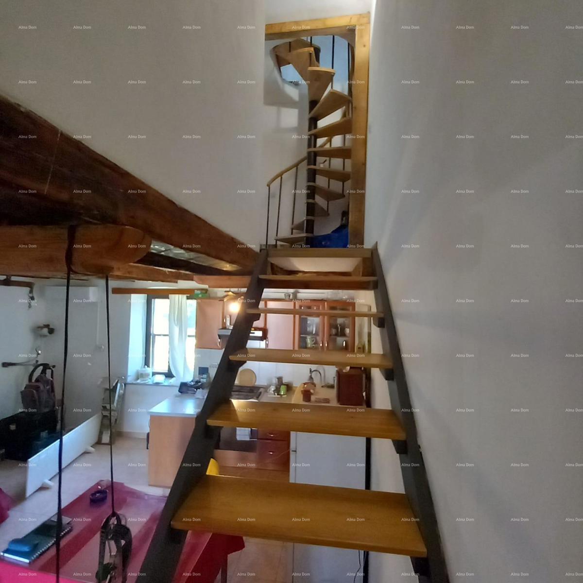 Na prodaju: šarmantna istarska kuća s prostranim dvorištem – Valtura