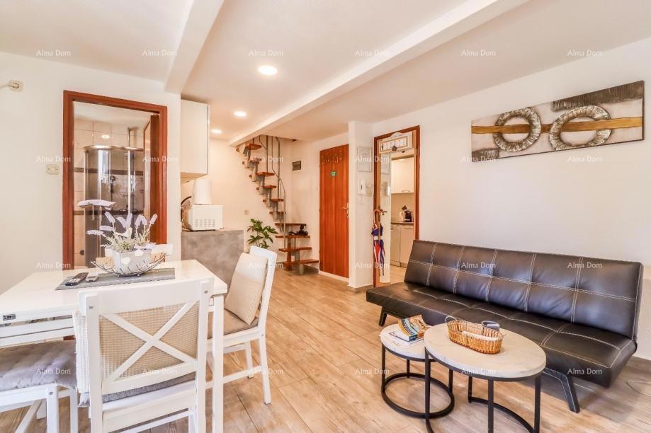 Prekrasen stan v Rovinju – 55 m², dvonadstropen, s pogledom na staro mesto