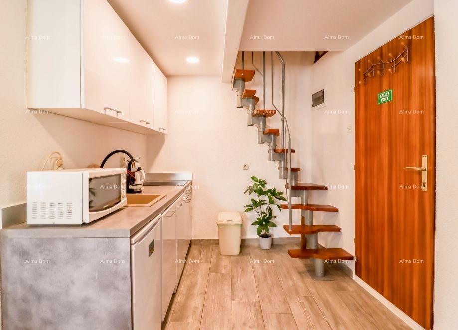 Prekrasen stan v Rovinju – 55 m², dvonadstropen, s pogledom na staro mesto