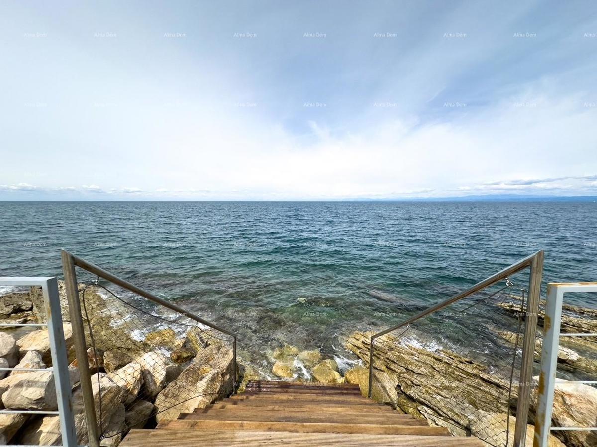 Umag. Prodamo stanovanje v luksuznem aparthotelu!