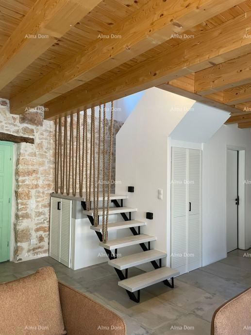 Vodnjan – avtohtona kamnita hiša, 96 m2