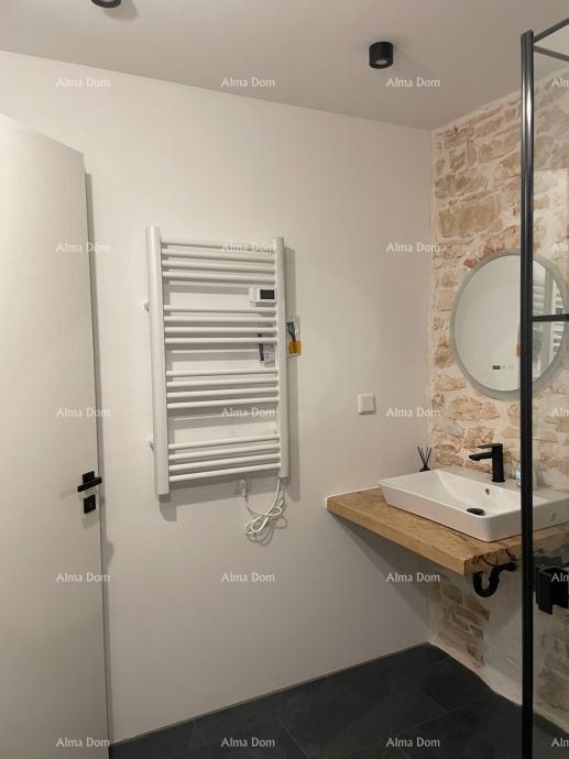 Vodnjan – avtohtona kamnita hiša, 96 m2