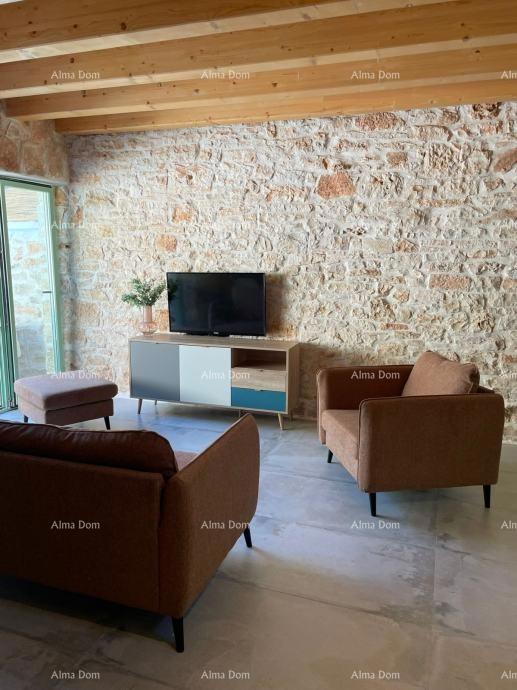 Vodnjan – avtohtona kamnita hiša, 96 m2