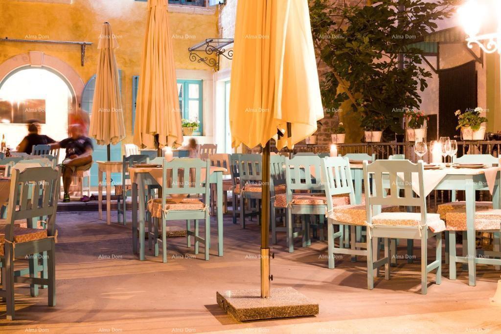 Prodaja - družinski hotel v srcu stare jedriške jedre, Fažana! 100 m od morja!