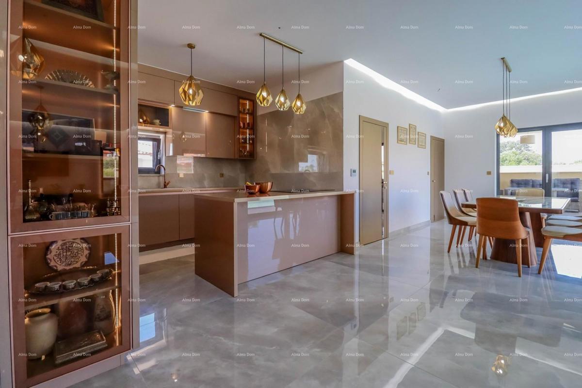 NA PRODAJO: Moderna samostojna vila blizu Pule – Loborika.