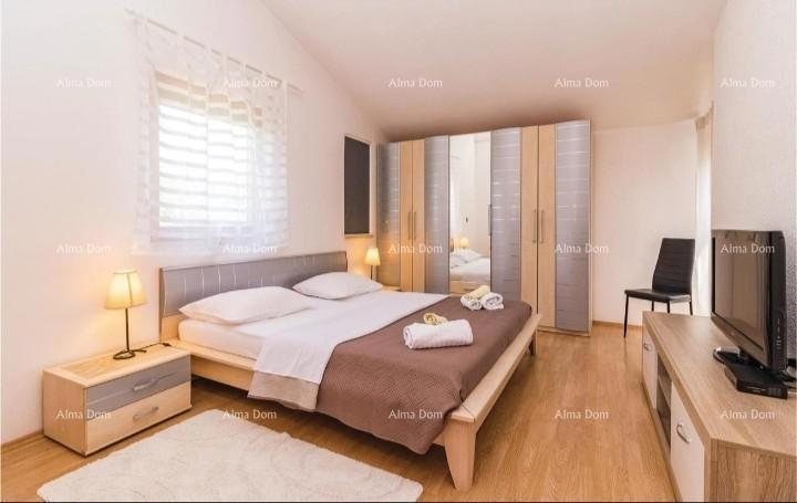 Prizemna hiša s bazenom na mirni lokaciji, Pula