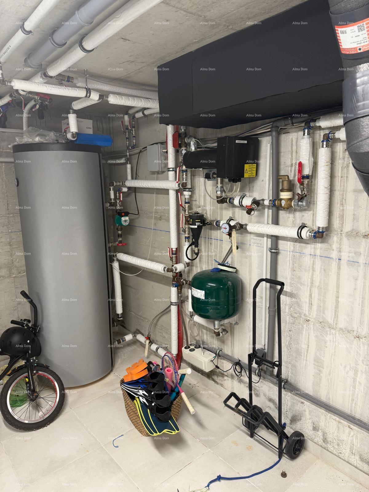 Prodaja - Čudovita, moderna vila s bazenom - pametna hiša, Fažana! Pogled na morje!