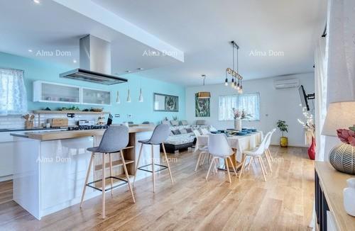 Najam - Luksuzna vila s privatnim bazenom v Pulju