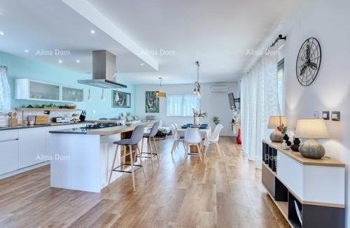 Najam - Luksuzna vila s privatnim bazenom v Pulju