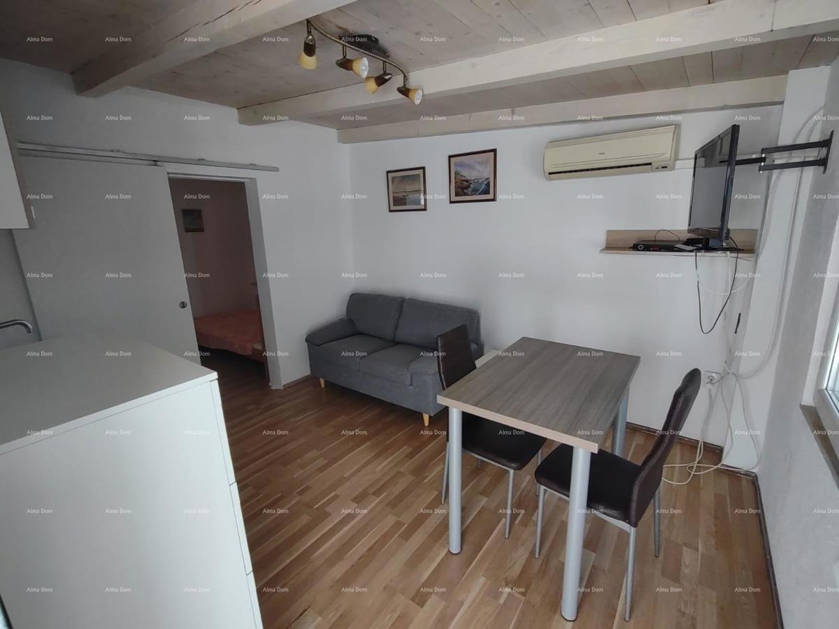 PULA - hiša na odlični lokaciji (2 ločena prostora)